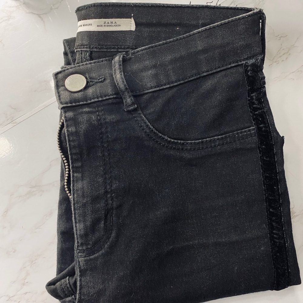 Zara’s jeggings